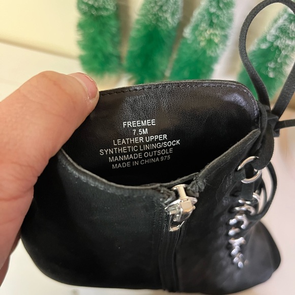 Steve Madden Freemee Black Nubuck Leather Peep-Toe Booties - Picture 7 of 8